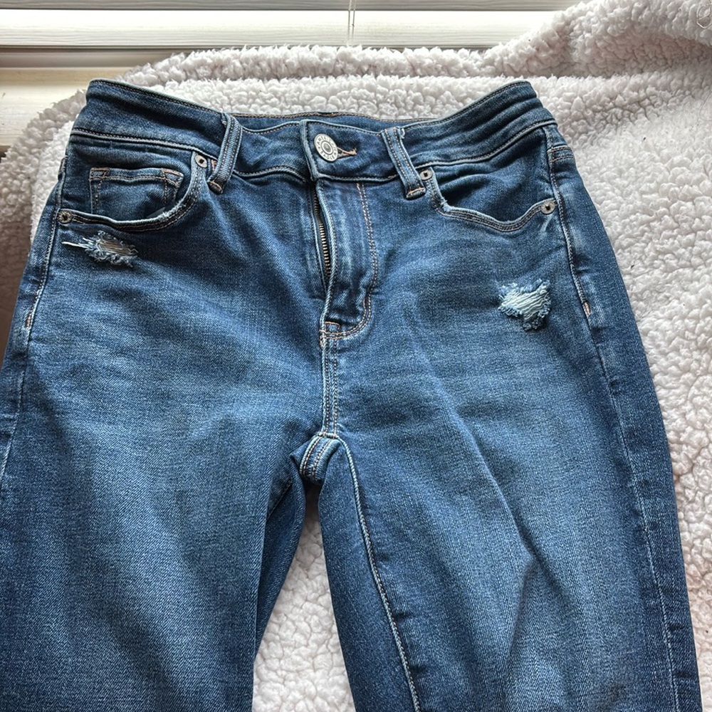 America Eagle Hi-Rise skinny kick crop jeans